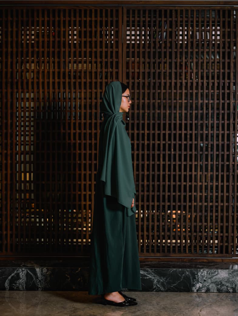 Alya Moss Abaya